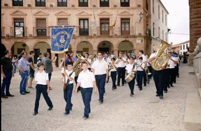 JovenVeraCruz's tweet photo. Feliz día de Santa Cecilia! Es día de reconocer la gran labor de @AMSOLEDADyS  @bandarescatado y#AMSantaCecilia https://t.co/GUxOiMwTVu
