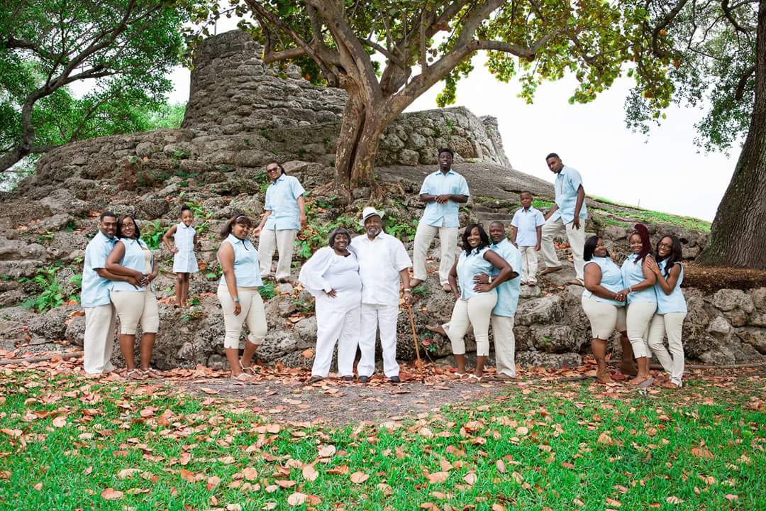 81Hfanpage's tweet photo. Group shots #81h https://t.co/8QY5jWcI6g