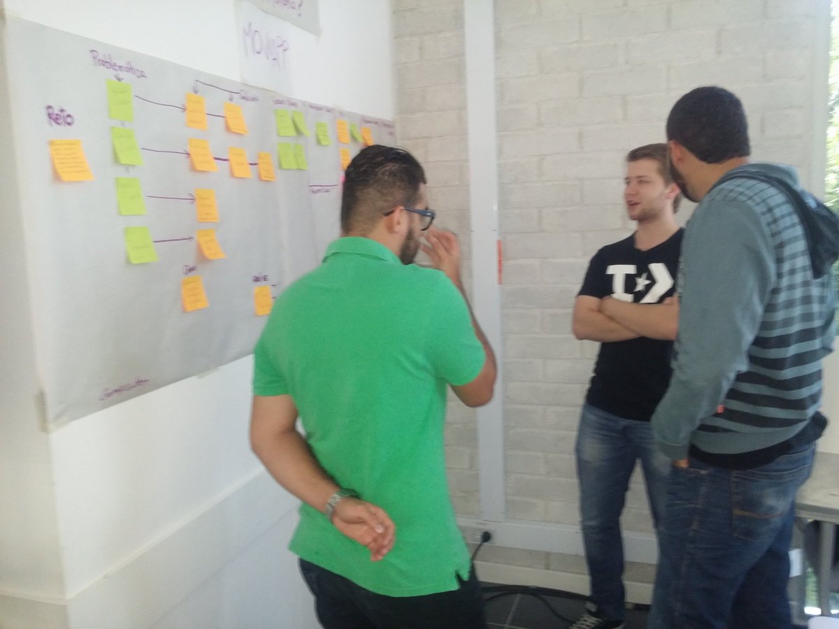 jcamilorv's tweet photo. Carrera contrarreloj en nuestro #SH4P para el prototipado. https://t.co/kX0Wbzjc54