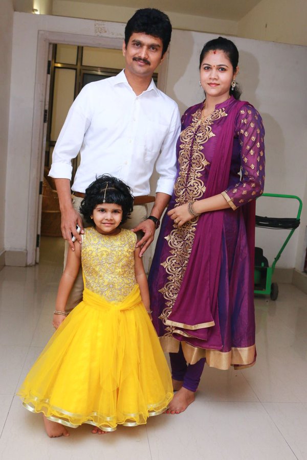 Sathish on Twitter: "@Cine_Time @talk2ganesh @KrishnanNisha