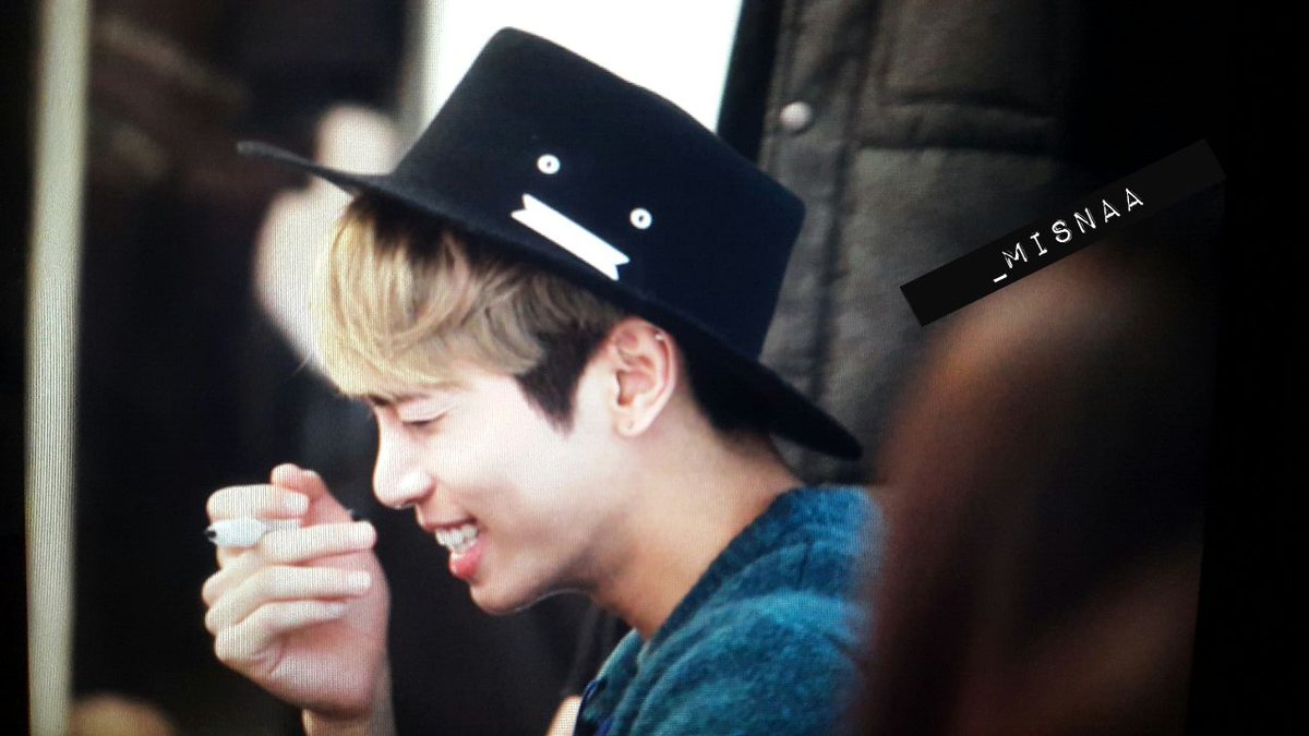 아이돌같이 생겼다는 소설작가의 팬사인회ㅋㅋㅋㅋㅋㅋㅋㅋㅋㅋ.jpg | 인스티즈