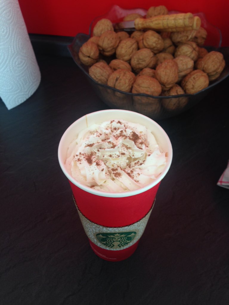 eniiarslan's tweet photo. @SamiSlimani crème brûlée latte ❤️ in looooooove❤️ #DIYwithSami https://t.co/tBGsszzHjL
