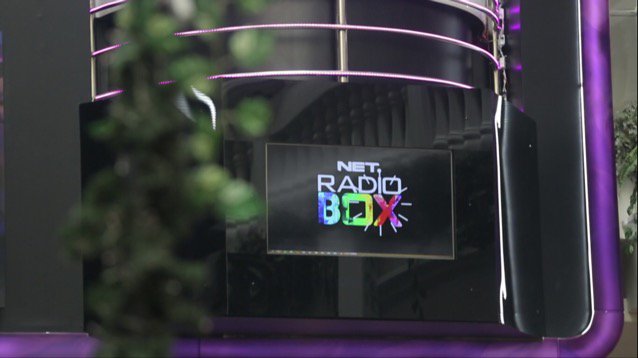 Melamar_NET's tweet photo. Ini nih radiobox nya @netmediatama yg akan digunakan Reza untuk melamar Tyas! Interesting! <3 https://t.co/uydO2M2Uab