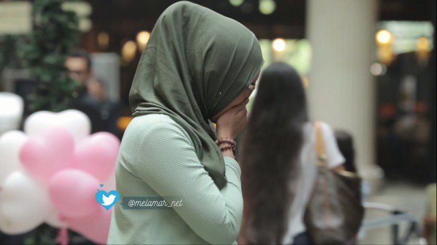 Melamar_NET's tweet photo. Duh Tyas sampe ga kuat gitu liat muka pacarnya @rezaleigh! https://t.co/QhOvqGJEPj