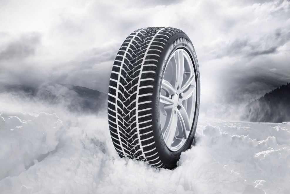 GoodyearPress's tweet photo. Winter Sport 5 assures excellent grip on slippery surfaces &amp; in winter conditions #gotagrip https://t.co/TaF84yjget https://t.co/G6WIdnScYQ