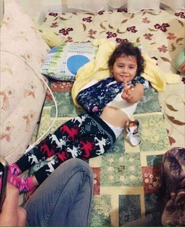 mehmetsal73's tweet photo. Özel TİM tarafından yaralı ele geçirilen PKK'nin Nusaybin sorumlusu,
pişkin pişkin sırıtıp zafer işareti yaptı. https://t.co/tF6PRLvrHo