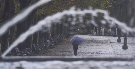 lanuevaespana's tweet photo. Las temperaturas caen 13 grados en una sola noche en Asturias y llega la nieve https://t.co/xLBqBlMFVK https://t.co/jucybhMwBn