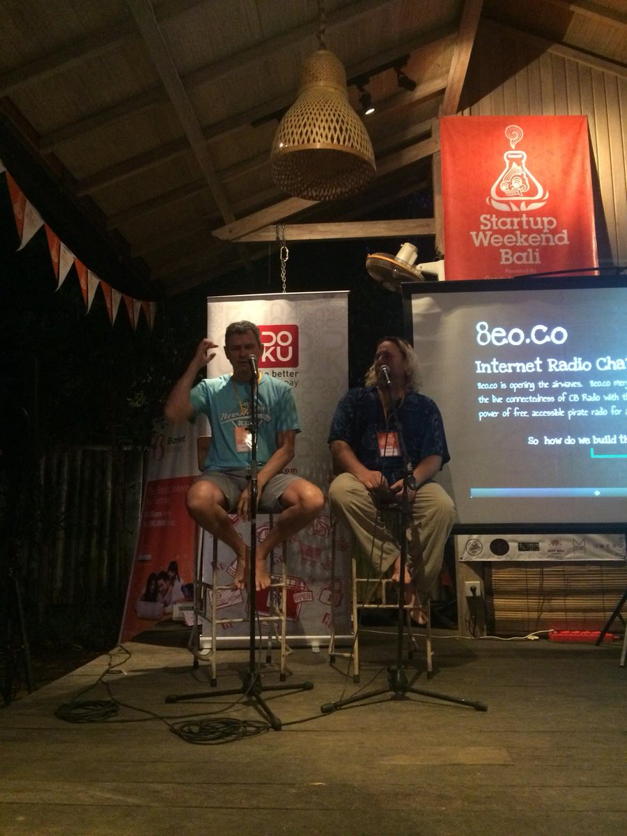 ggeorgiev's tweet image. Our @CoupofyUSA award winner @ltlevine &amp;amp; David Weber awesome talk during Startup weekend Bali. #suwbali