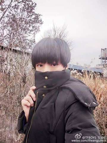 Wangjunkai21's tweet photo. 天气正好，自拍来电#今天我长这样# https://t.co/g1CXYQhau4