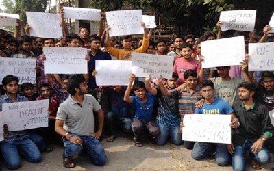 surojit_1996's tweet photo. @aajtak @ndtv @ZeeNews @abpnewstv @TimesNow @kolkatatv @star_ananda do co operate.need JUSTICE #JusticeForProsenjit https://t.co/nulPl44XID