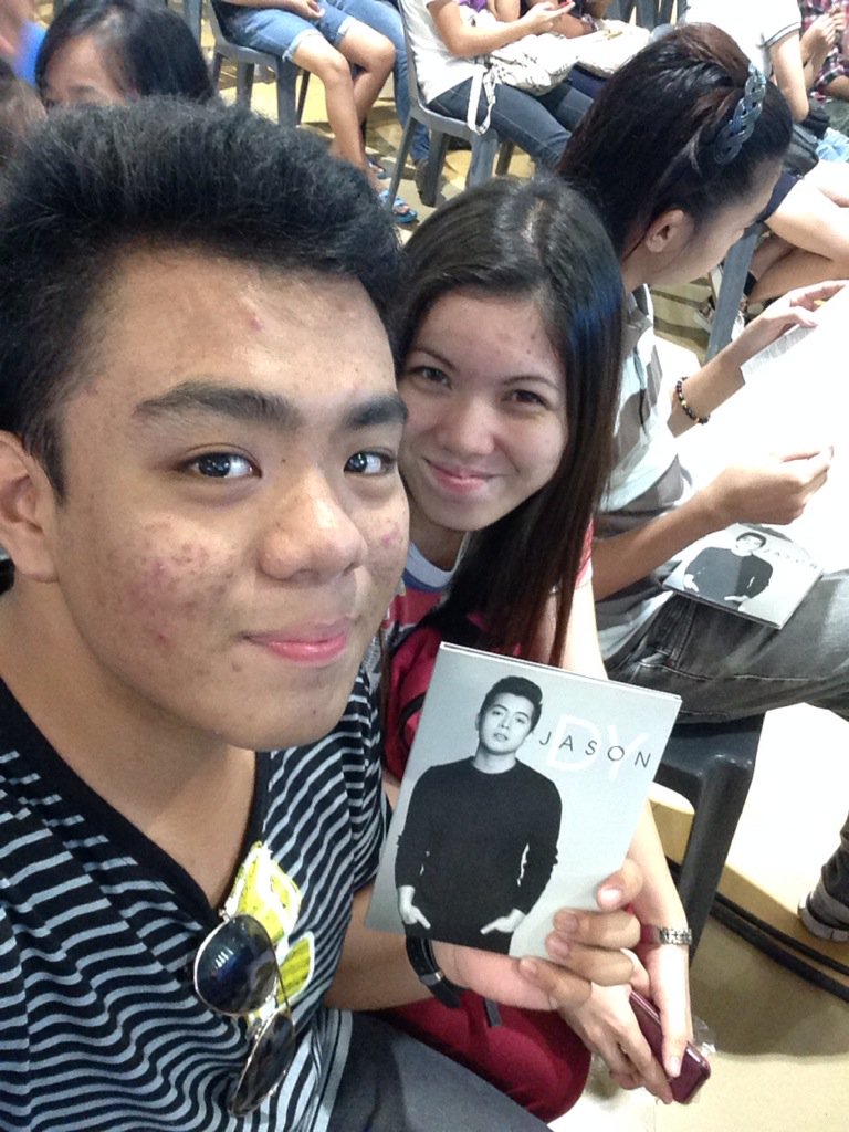 DannBalancio's tweet photo. Jason Dy's Album Tour @ Lucena City, with the #DYFENDERS lately. Hehe https://t.co/l2RLfFjNNw