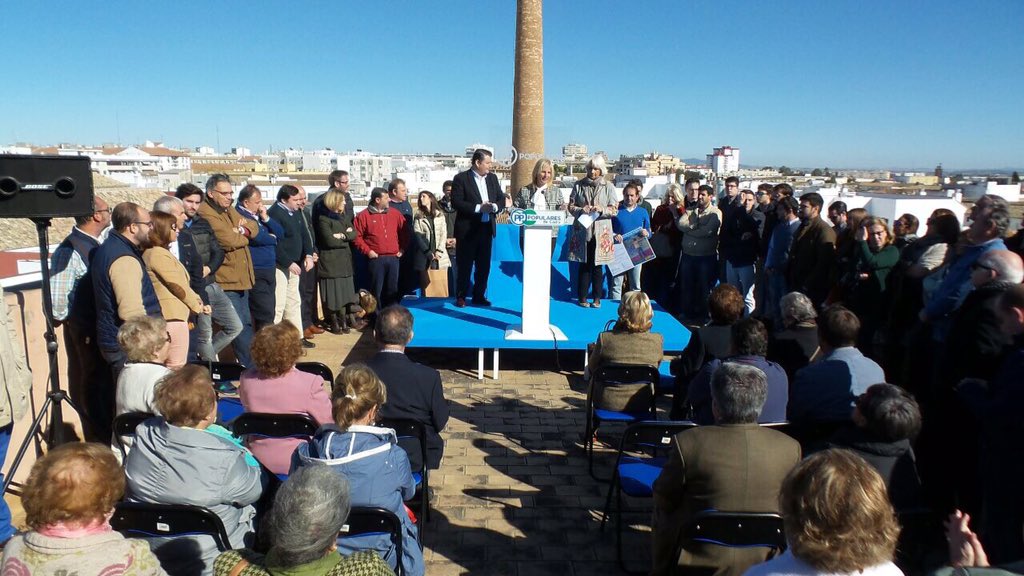 ppcadiz's tweet photo. . @teofila_es "Los diputados y senadores d Cádiz han conseguido 7millones d horas para Astilleros" #AhoraMasQueNunca https://t.co/FpVwgnMOmf