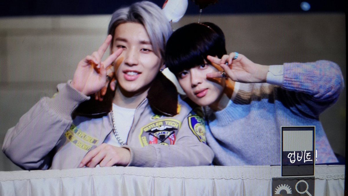 upbeat_950206's tweet photo. 20151122 잠실 팬사인회 #BAP #종업
@BAP_Jongup ✌✌✌ https://t.co/JqUNpfI4cF