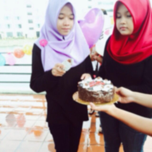 Keyzen212's tweet photo. With birthday girl ππ #throwback #iloveyousis #forever #21Nov15 https://t.co/elQpWeIqBe