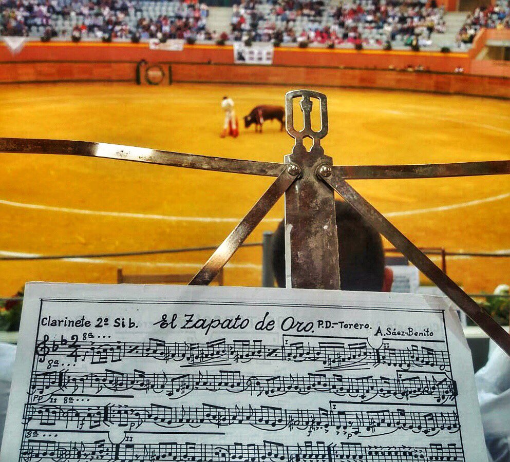 clubtaurino's tweet photo. Feliz día de Santa Cecilia a nuestra Agrupación Musical Santa Cecilia; acompañamiento perfecto al Zapato de Oro. https://t.co/lvBpaxev1R
