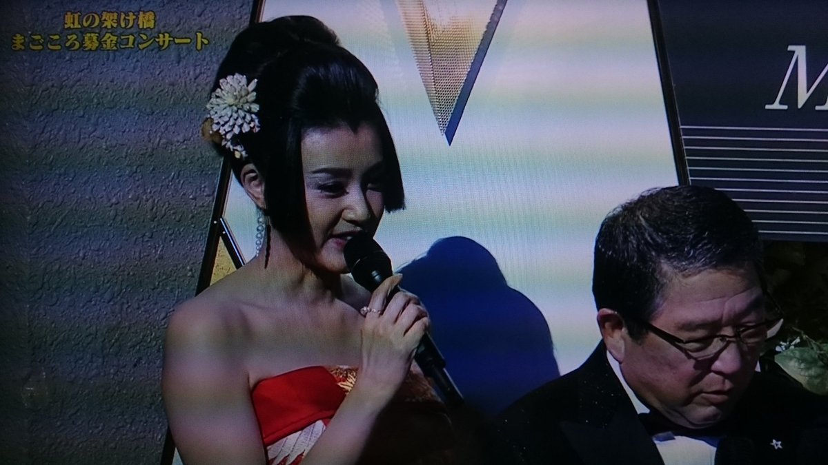 Hopeme على تويتر Bsプレミアムの歌番組司会してた藤原紀香さんの髪型が変わった 変わったあとも微妙w T Co D9juy7c39b Hopeme على تويتر Bsプレミアムの歌番組司会してた藤原紀香さんの髪型が変わった 変わったあとも微妙w T Co D9juy7c39b