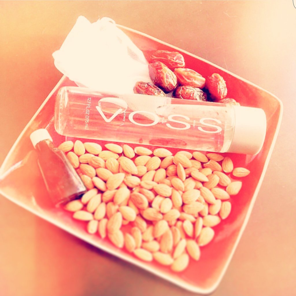 VossQa's tweet photo. Healthy snack ! #Voss #vossqa https://t.co/VEUAJOhaBW
