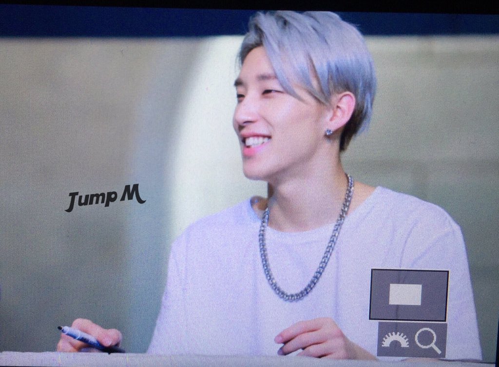 JumpM950206's tweet photo. 151122 잠실팬싸 #BAP #종업#@BAP_Jongup 미리보기2... https://t.co/Q12FqUIwSK