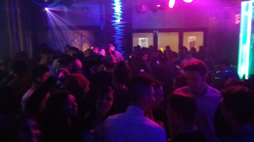 kikemartindj's tweet photo. MUCHAS GRACIAS😘😘 A TOD@S L@S QUE ESTUVISTEIS AYER POR @Blue_River__  🎉🎉SOIS🔝🔝 #laliamos #KMartin #Dj https://t.co/LX2fCSeWrj