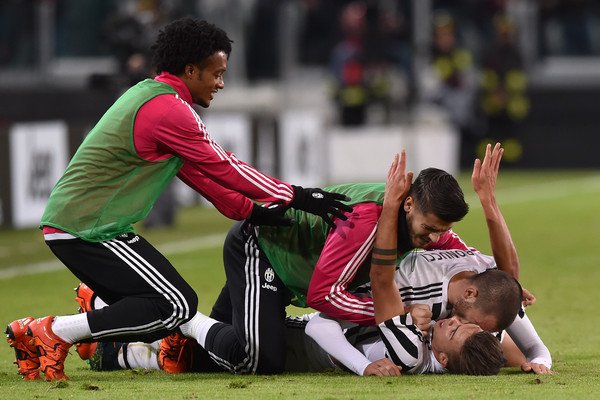 What a strike! Best Argentine youngseter around imo! <a href="/PauDybala_JR/">Paulo Dybala</a> #JuveMilan #Dybala