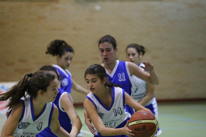 ccvedrunaou's tweet photo. #prensaCCV Un derbi gallego en el mismo Club via @GIGANTESbasket - https://t.co/qCLtN096eB #IFACCV #IFBCCV https://t.co/HnC50f69oz