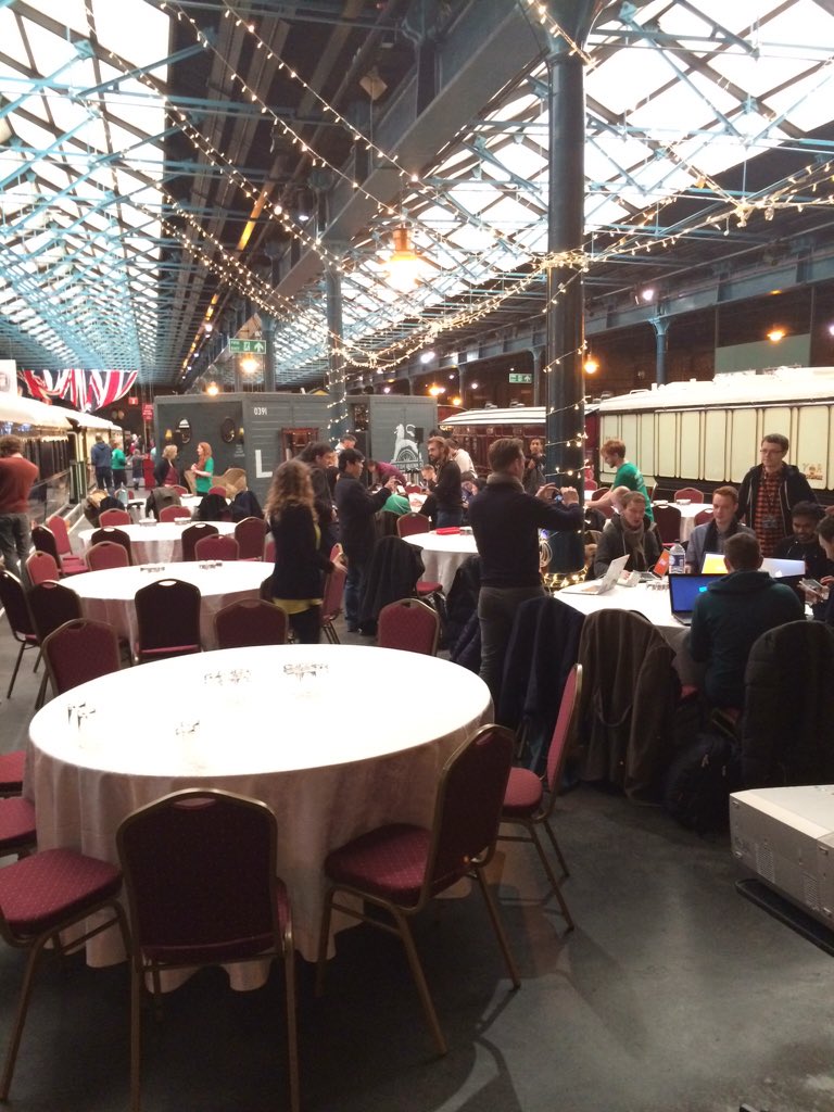 hackpartners's tweet photo. Final pitch preparation by #GWRHackTrain teams @railwaymuseum #HackTheRails https://t.co/dREv3zsa1L