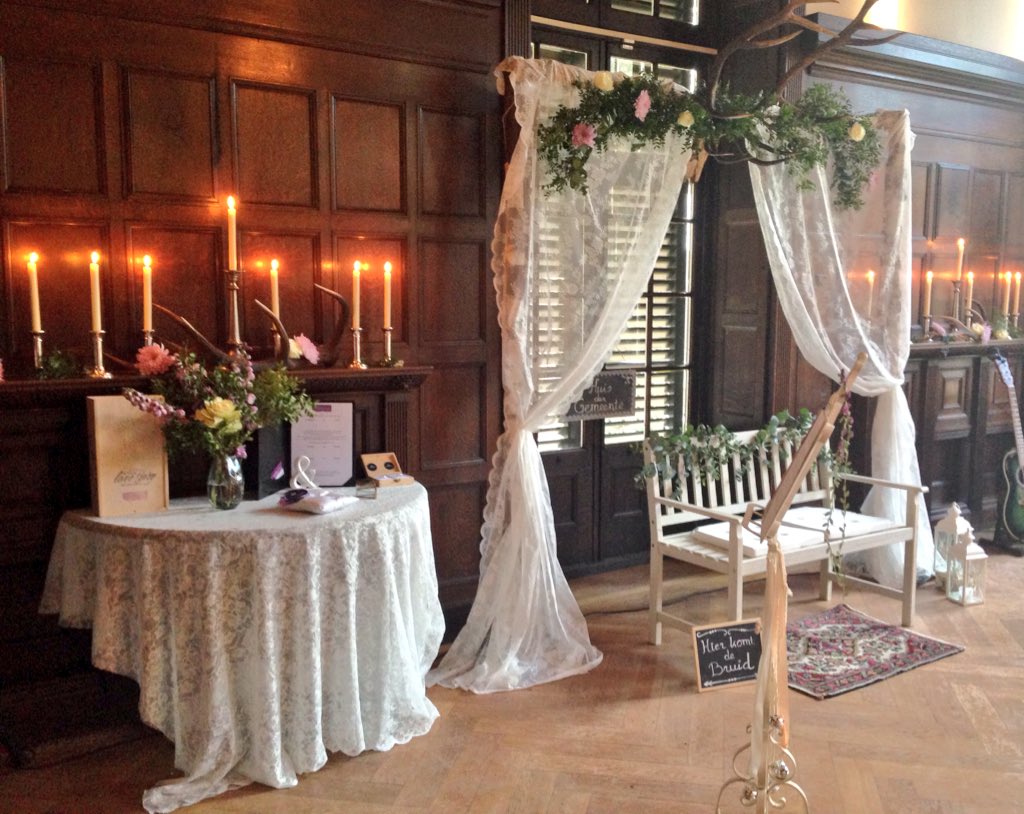 <a href="/bdee_nl/">Nailia</a> heeft zichzelf overtroffen vandaag bij <a href="/Rhederoord/">Landgoed Rhederoord</a> voor <a href="/andweddings/">Wishes and Weddings</a> we gaan beginnen!!!!!