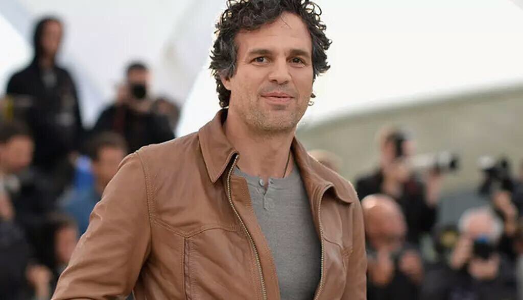 HAPPY BIRTHDAY TO THE ONE AND ONLY MARK RUFFALO ENJOY YOUR DAY TO THE MAX    