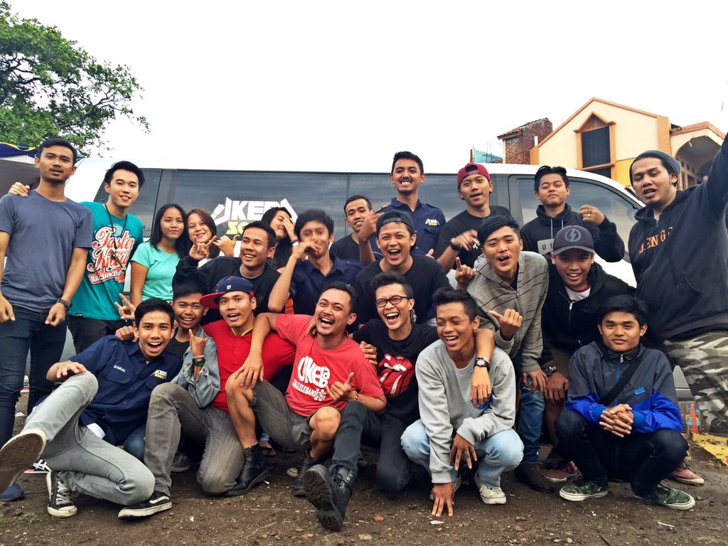 ukebasquad's tweet photo. Balad Ukeba maleer, terima kasih untuk keseruannya sore tadi, sampai bertemu lagi! :D #UkeShow https://t.co/5f1slXJ79N