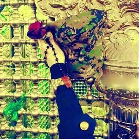 ولو يخلون الشمس مابين اديه
ما اعوفك لاوحق ضلع الزجيه
;ياحسين;