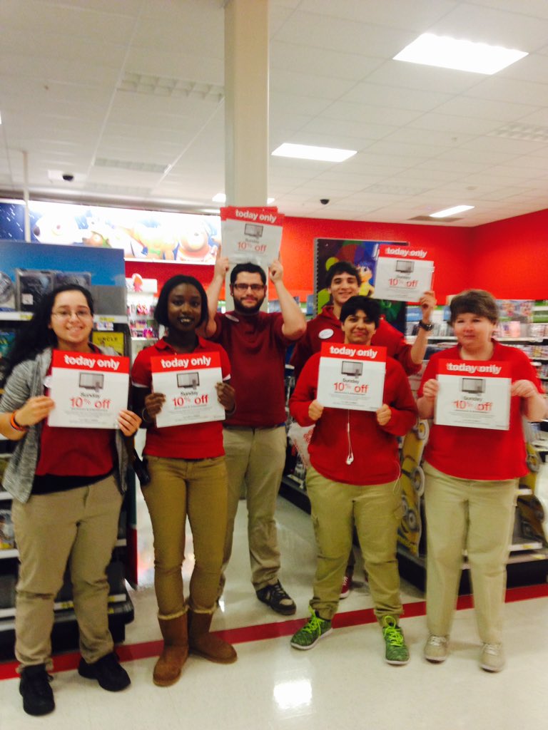 JessMacDaniel's tweet photo. Kick in' off 10 days of deals 🎯 #happyQ4 @sarahnold https://t.co/CKEEV9sf1n