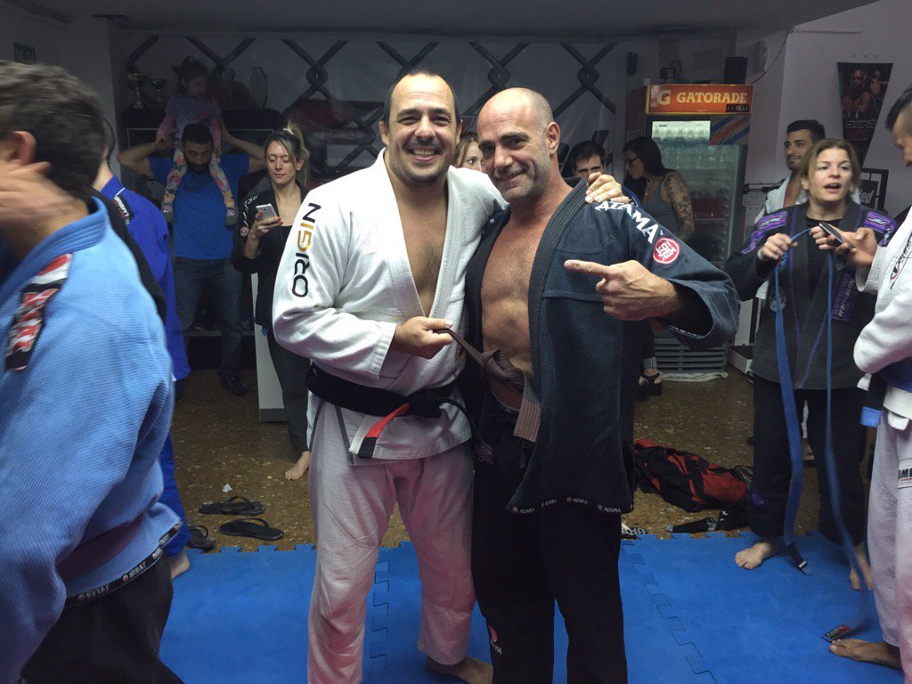 Maravillamerino's tweet image. Felicitaciones Sabon @perrotkd por tu Graduacion de Marron de Jiu Jitsu!