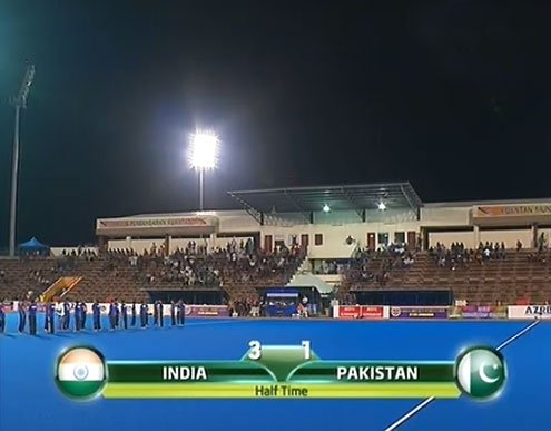 RadioPakistan's tweet photo. Half Time: Final of #PakIndia Junior Asia Hockey Cup: IND 3-1 PAK
#MJAC2015 https://t.co/E1l5PU9J0m