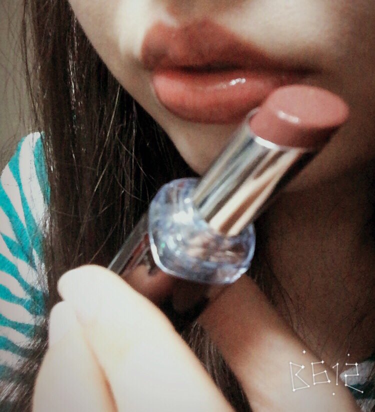 S 秋だし ずっと欲しかったチョコレートcolor のリップ買ってみた めっちゃ可愛いわ 買って正解 チョコリップ ガナッシュベージュ T Co Regaaihuqh Twitter