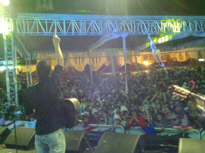 parrandaflow's tweet photo. @Parrandaflow
#LaAlegriadenuestropublico
#fiestasdelarco
#musica2015
#MamandoRon
#Malditoguayabo https://t.co/qCugG7AWBM