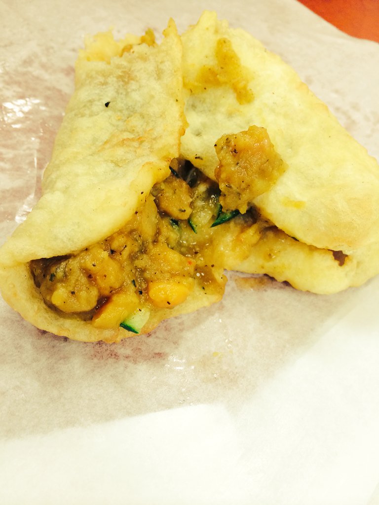 Carnival2DWorld's tweet photo. We couldn't resist taking a bite.. The street food of Trinidad, The "Doubles" how do you like yours? #SlightPeppa https://t.co/jINfPv2KMx