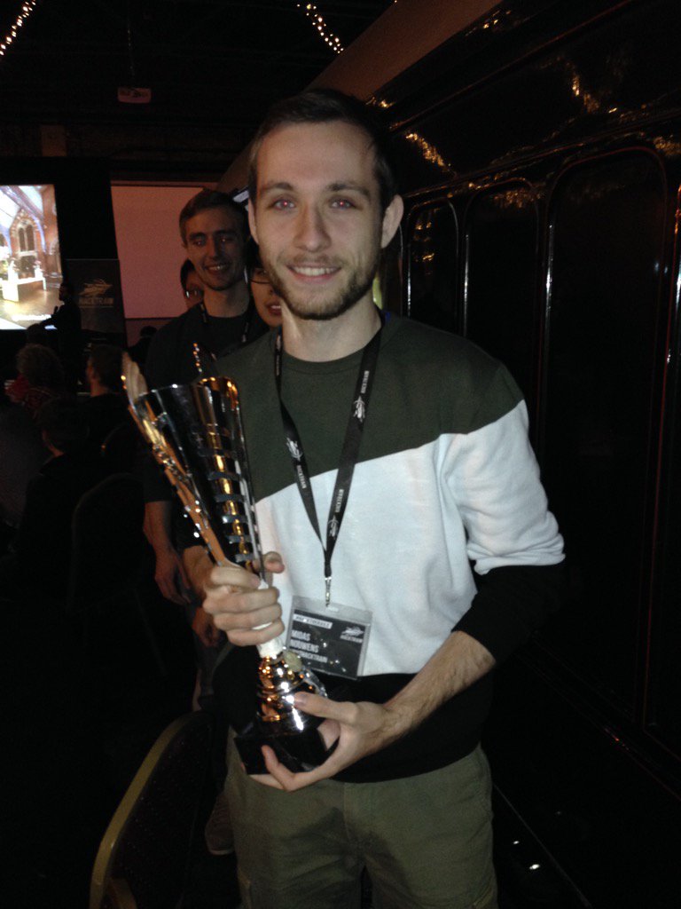 HanhamTom's tweet photo. @Virgin_TrainsEC Trainlicious wins the HackTrain Event. Providing passenger loads rtime #HackTheRails #VTECHackTrain https://t.co/j3WONlR7RV