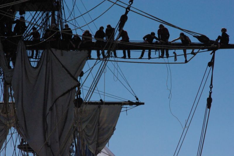 photolipee's tweet photo. #hermione #lafayette #bateau #boat #ship #crew #equipage #voile #gabier #sail @hermionevoyage @LHERMIONE_SHIP https://t.co/OmNiyAaK7n