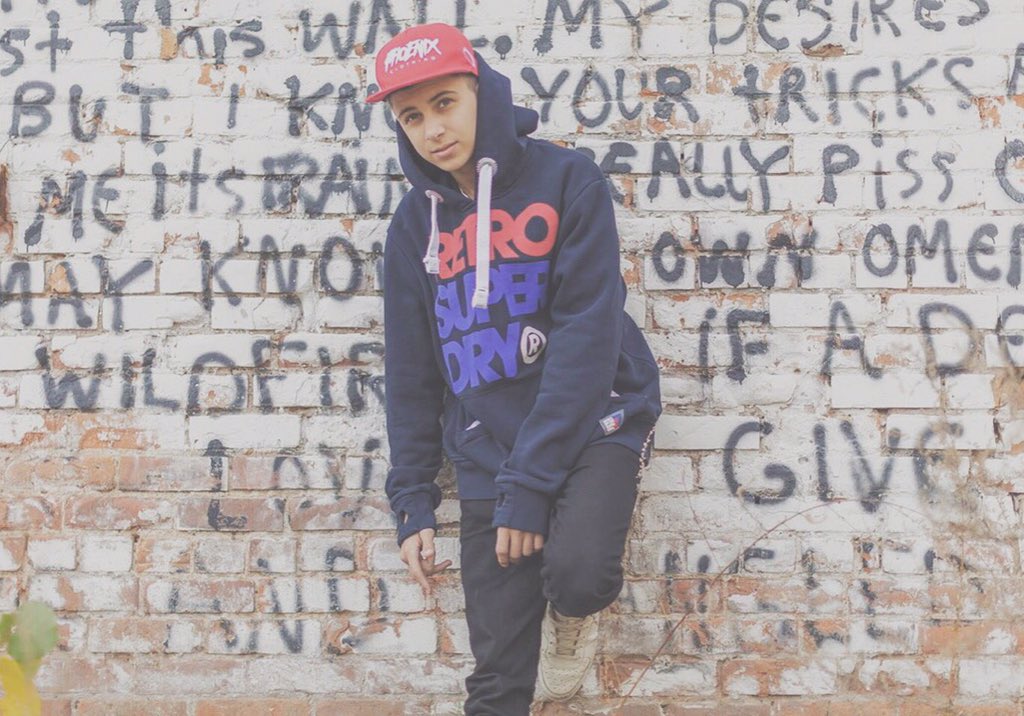lukasrieger's tweet photo. 🍍🤘 https://t.co/QkbLY6vLoo