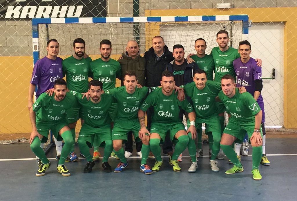 FutbolSalaNerja's tweet photo. Fundación Cueva de Nerja 2015/16 https://t.co/FJmuvTyWmD