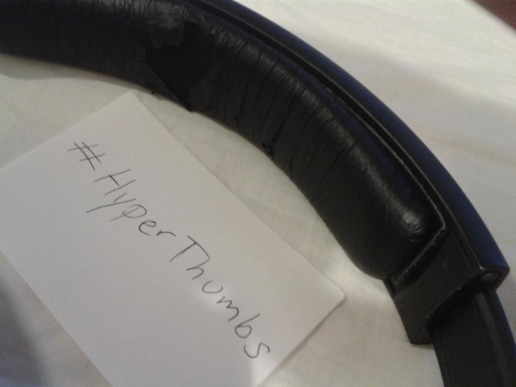 murmelhenders's tweet photo. Es löst sich langsam auf,das treue Ding. #HyperThumbs https://t.co/8i4dx7D4J0