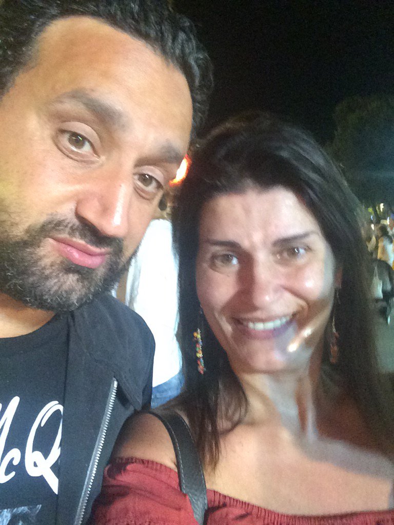 Valeriesultan's tweet photo. Avec @Cyrilhanouna !!! Le meilleur et le plus cool . Je t adoreeeeee. Tu es une vraie merveille @baba https://t.co/3TzfKCgmM1