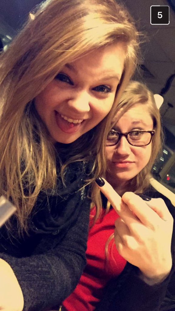 AmberFerggg's tweet photo. Why is this the only pic I have from last nightππΌπ #dontrememberit https://t.co/umXIhFEofO