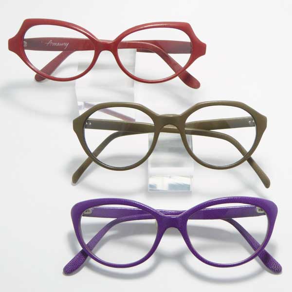 Conoce la nueva colección del joven diseñador Amaury Cagniard: opticaop.com/blog/gafas-de-…

<a href="/AmauryCagniard/">Amaury</a>