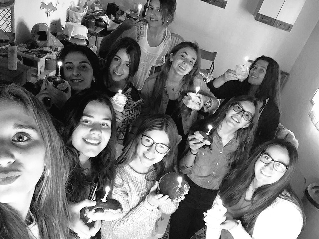 Laura Vivas tweet media