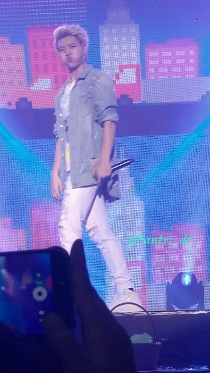 Tantri_dR's tweet photo. @InspiritJakarta diganjenin gini sama @wowwh manaaa bisaaaa sukses move on minn duh 😘 #INFINITEEFFECTINA https://t.co/QJaz2AseaE