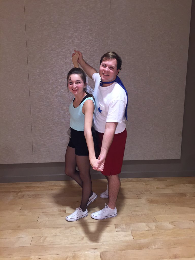 CollinEtchieson's tweet photo. Songfest was pretty awesome! Had a lot of fun and shoutout to the AXO girls for being the best partners! https://t.co/9dsPT4PhfR
