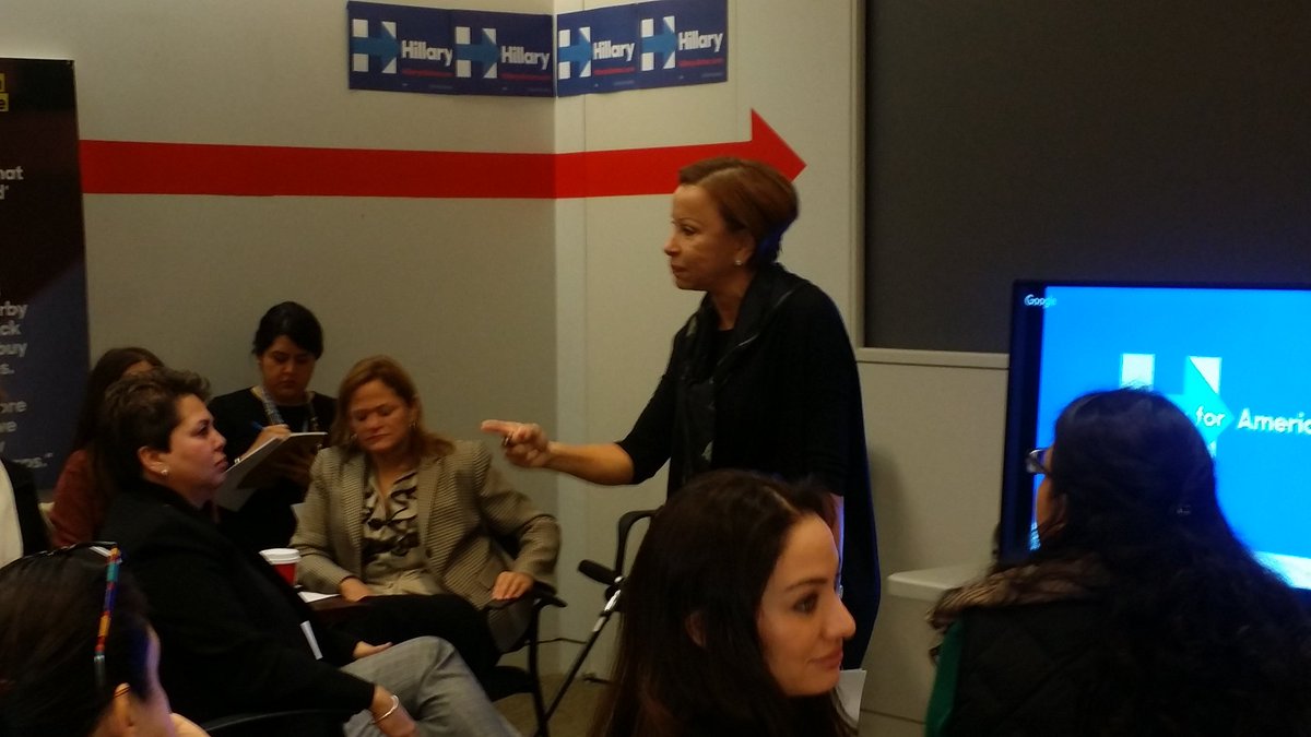 Congresswoman Nydia Velazquez inspires Mujeres for Hillary Clinton .  #SiSePuede