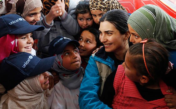 tr724com's tweet photo. Tuba Büyüküstün: Mültecilerin çocukluğu çalınıyor https://t.co/CXaxZEHCZj https://t.co/GhjvTUtjJA