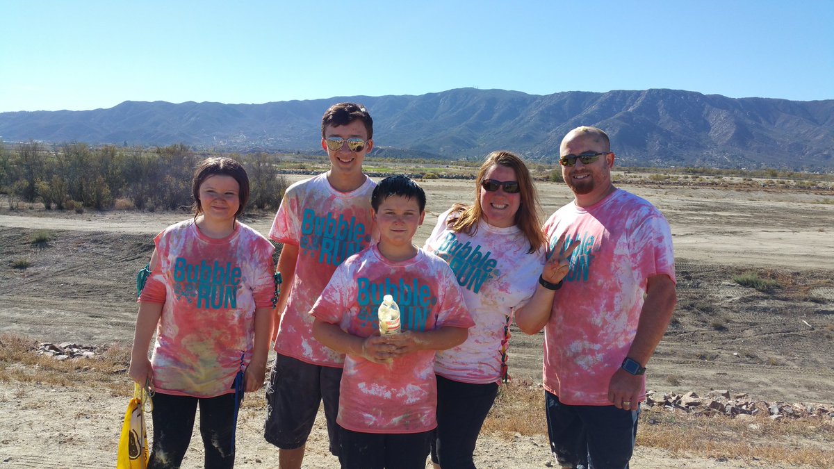 susie1099's tweet photo. #bubblerunsocal
Loved playing in the bubbles! https://t.co/C2dEmSXZOM